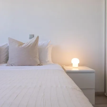 Phaedrus Living: City Flat Rafaella 6 Apartamento