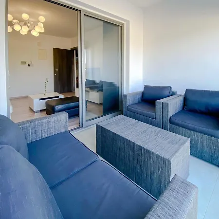 Phaedrus Living: City Flat Rafaella 6 *