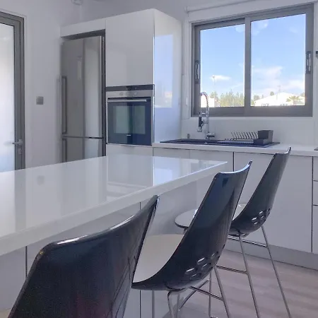 Apartment Phaedrus Living: City Flat Rafaella 6