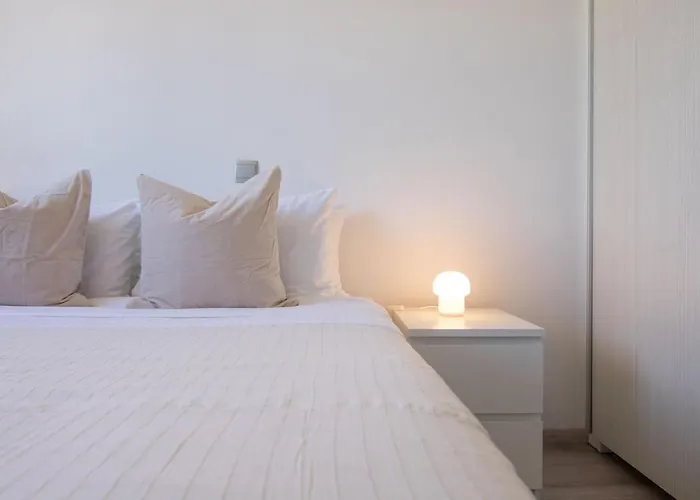 Phaedrus Living: City Flat Rafaella 6 Apartmán